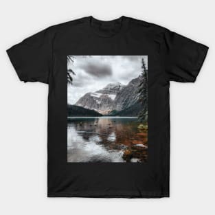 Jasper National Park Mountain Snowy Peak Photo V2 T-Shirt